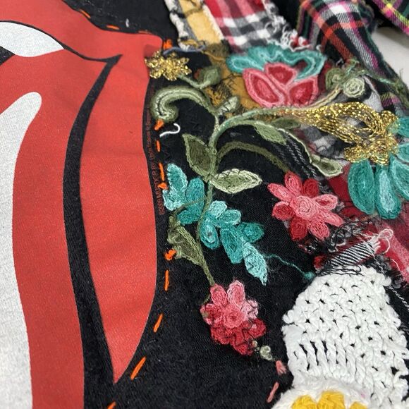 Upcycled Flannel Shirt Womens Large Lips Shacket Grunge Rock Concert Art - Picture 12 of 16